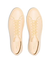 Baskets basses en cuir jaunes Common Projects