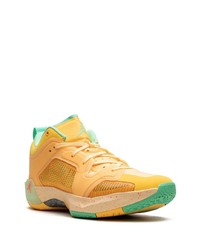 Baskets basses en cuir jaunes Jordan