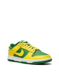 Baskets basses en cuir jaunes Nike