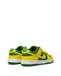 Baskets basses en cuir jaunes Nike