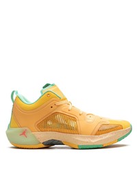 Baskets basses en cuir jaunes Jordan