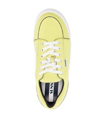 Baskets basses en cuir jaunes Sunnei