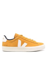 Baskets basses en cuir jaunes Veja