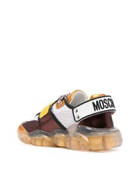 Baskets basses en cuir marron clair Moschino