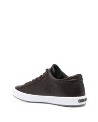 Baskets basses en cuir marron foncé Camper