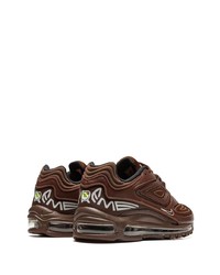 Baskets basses en cuir marron foncé Nike