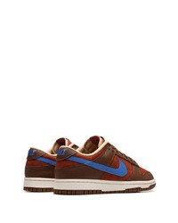 Baskets basses en cuir marron Nike