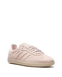 Baskets basses en cuir marron adidas