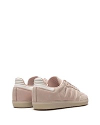 Baskets basses en cuir marron adidas