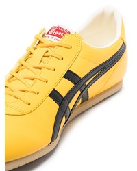 Baskets basses en cuir moutarde Onitsuka Tiger