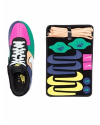 Baskets basses en cuir multicolores Nike