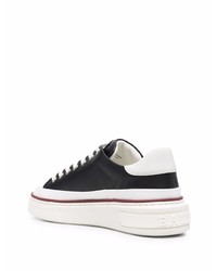 Baskets basses en cuir noires et blanches Bally