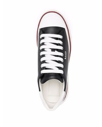 Baskets basses en cuir noires et blanches Bally