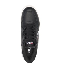 Baskets basses en cuir noires et blanches Fila