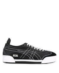 Baskets basses en cuir noires et blanches Gcds