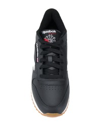 Baskets basses en cuir noires et blanches Reebok