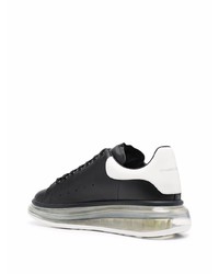 Baskets basses en cuir noires et blanches Alexander McQueen