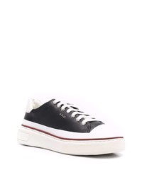 Baskets basses en cuir noires et blanches Bally