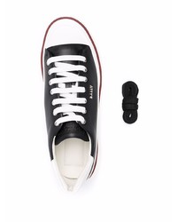 Baskets basses en cuir noires et blanches Bally