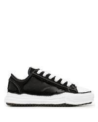 Baskets basses en cuir noires et blanches Maison Mihara Yasuhiro