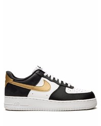 Baskets basses en cuir noires et blanches Nike