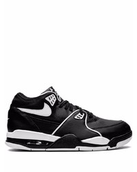 Baskets basses en cuir noires et blanches Nike