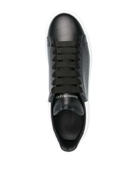 Baskets basses en cuir noires et blanches Alexander McQueen