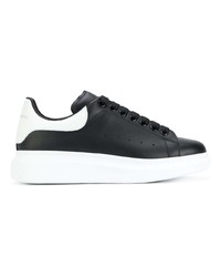 Baskets basses en cuir noires et blanches Alexander McQueen 502