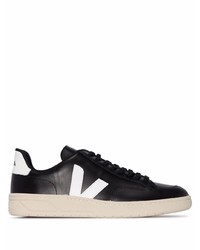 Baskets basses en cuir noires et blanches Veja