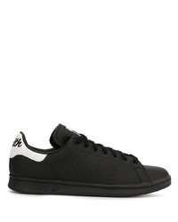 Baskets basses en cuir noires adidas