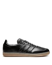 Baskets basses en cuir noires adidas