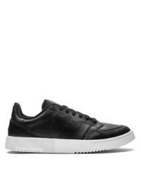 Baskets basses en cuir noires adidas