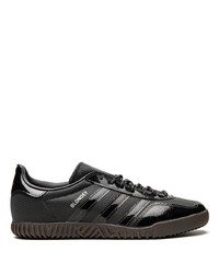 Baskets basses en cuir noires adidas