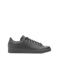 Baskets basses en cuir noires adidas