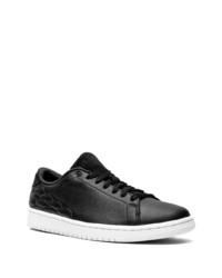 Baskets basses en cuir noires Jordan