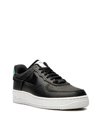 Baskets basses en cuir noires Nike