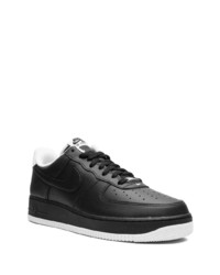 Baskets basses en cuir noires Nike