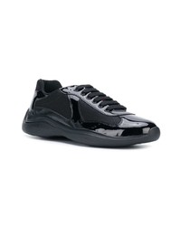 Baskets basses en cuir noires Prada