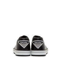 Baskets basses en cuir noires Prada