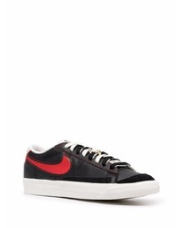 Baskets basses en cuir noires Nike