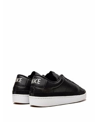 Baskets basses en cuir noires Nike