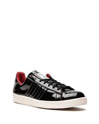 Baskets basses en cuir noires adidas