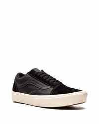 Baskets basses en cuir noires Vans