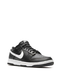 Baskets basses en cuir noires Nike