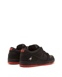 Baskets basses en cuir noires Nike