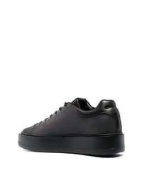 Baskets basses en cuir noires Cesare Paciotti