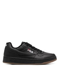 Baskets basses en cuir noires Fila