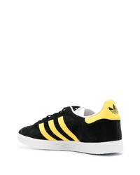 Baskets basses en cuir noires adidas