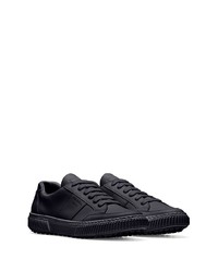 Baskets basses en cuir noires Prada