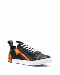 Baskets basses en cuir noires Moschino